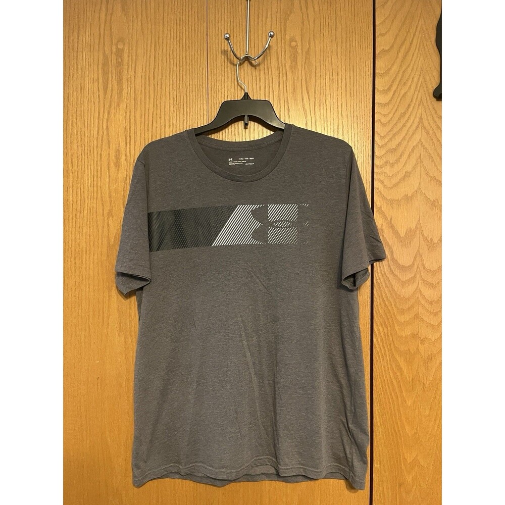 Under Armour Gray short sleeve Graphic print t-shirt Men’s Size 2XL / XXL